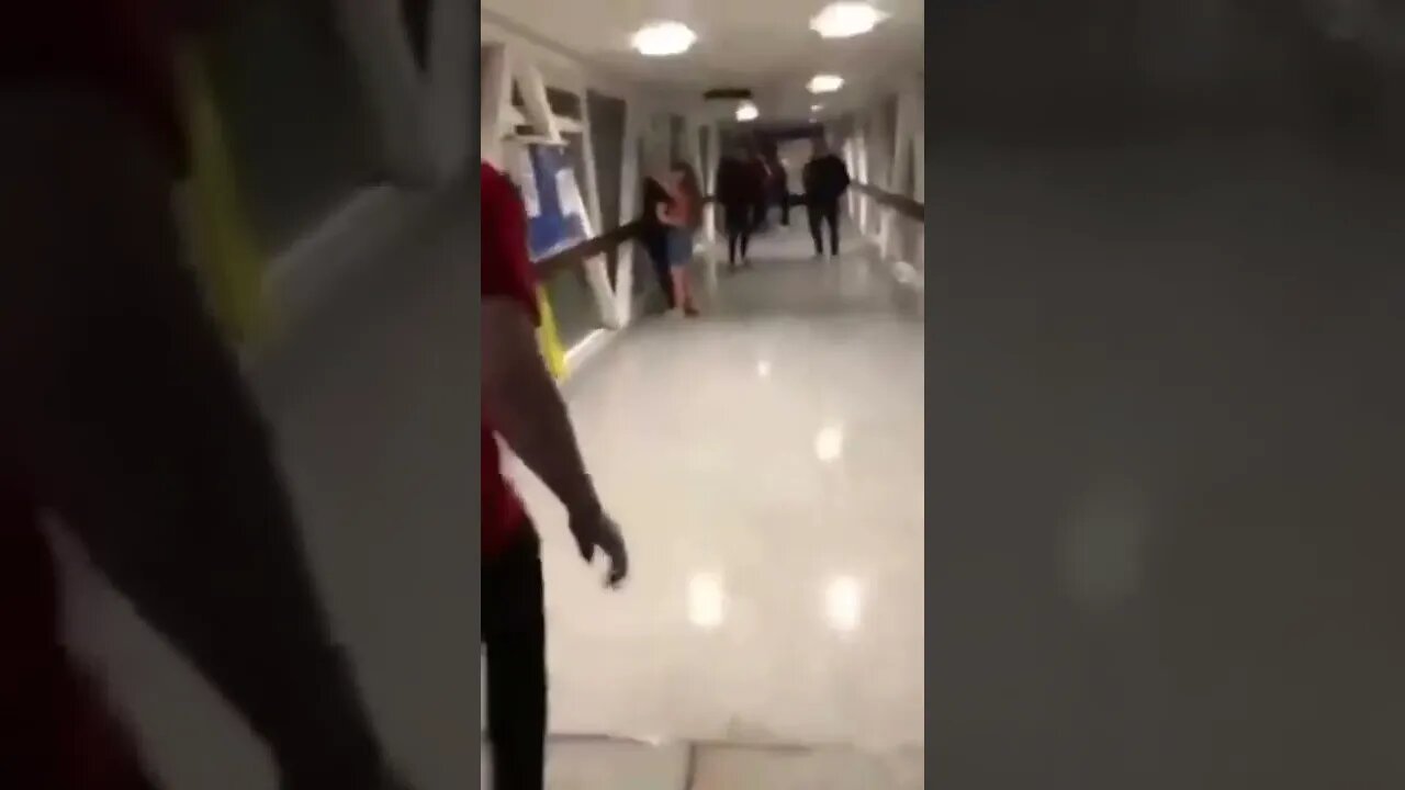 When you go to Metro- funny vedio (funny) #shorts #funnyvedio