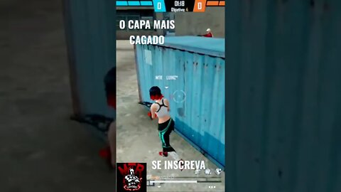UM CAPA BIZARRO E ESTRANHO , PRA NÃO DIZER CAGADO.