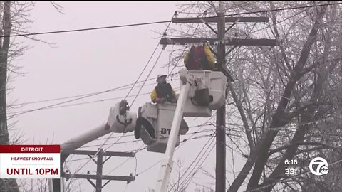 DTE assists customers without power as snow moves in