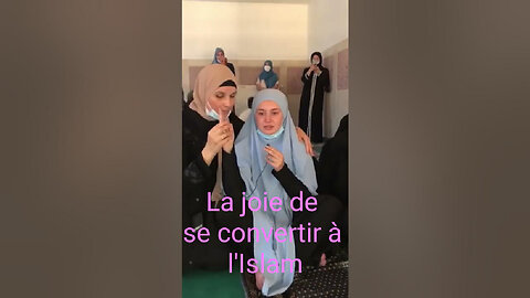 The joy of a French girl after embracing Islam🙏