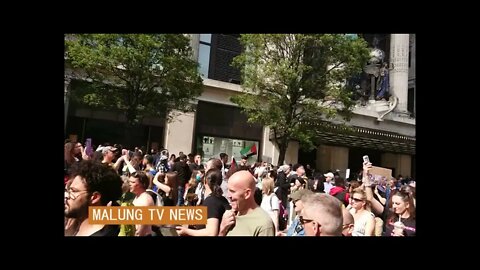 FREEDOM! Unite for Freedom march crosses paths with Free Palestine on Oxford st 29th may