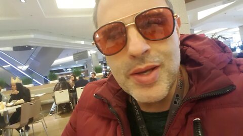 Dando um rolê no shoping