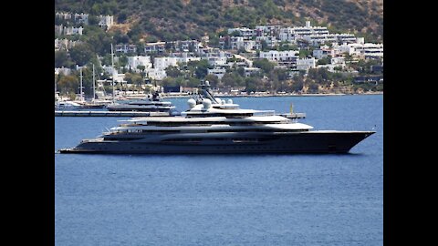 Miami Watches, Yachts, Wine & Food wealthy lifestyle