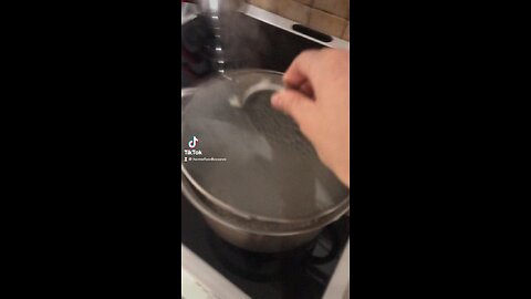 Soup 🥣 with fish 🎣 tuna 🍣 and onion 🧅 very delicious 🤤