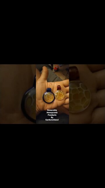NEW! Reversible Honeycomb Pendants by GardunoGlass