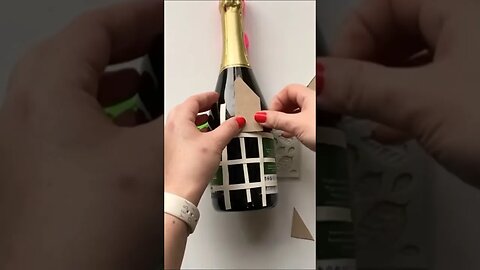 Christmas bottle decoration idea