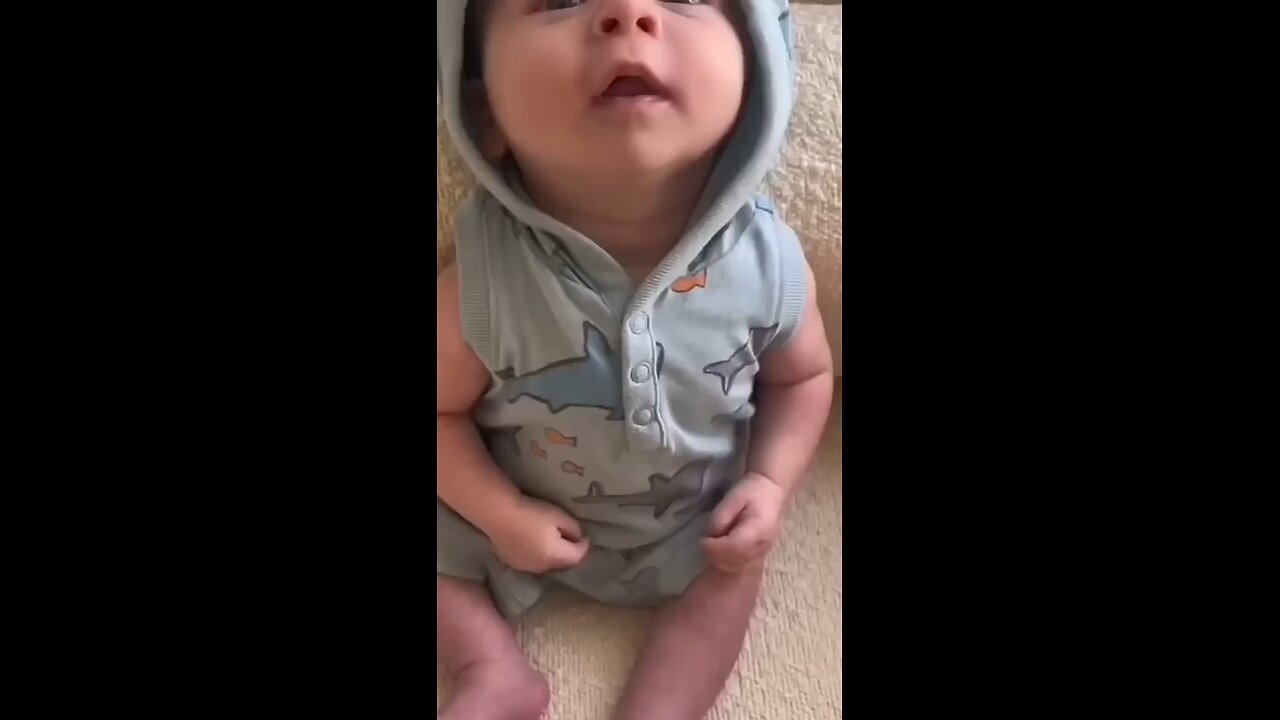 Baby_sneeze_and_cough_at_same_time