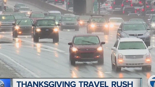 Thousands heading out for Thanksgiving Day travel