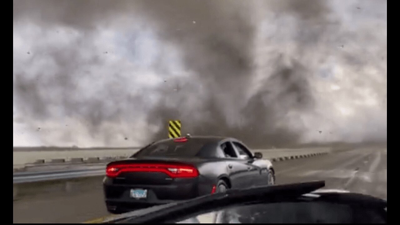 Live Breaking News On Channel3 NOW - Massive tornado just crossed I-80 in Lincoln, Nebraska