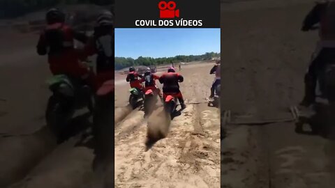 foi tentar fazer graça e se deu mal 😂😂😂