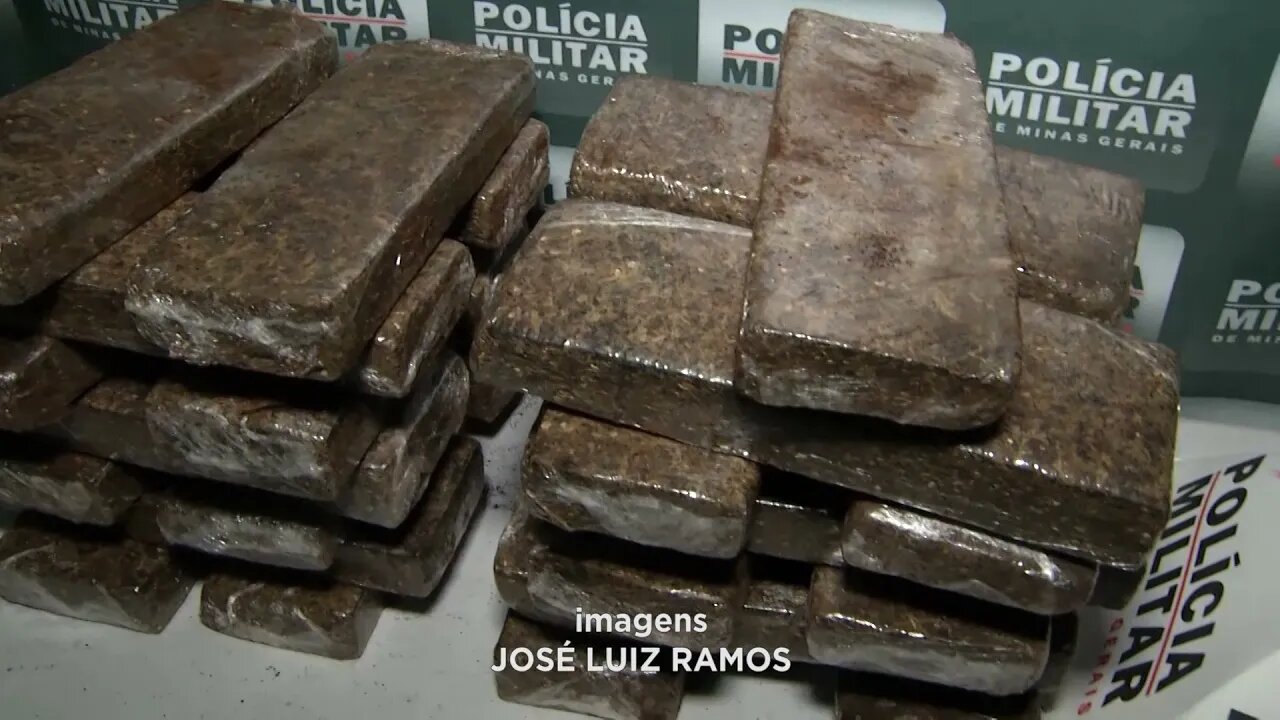 Um homem preso: 27 barras de maconha que vieram de SP apreendidos, em Governador Valadares