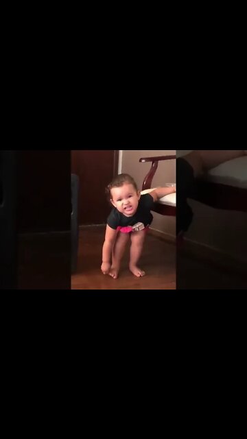 DANÇA MUITO DESDE PEQUENA, ADORA UM SUCESSO DA BAHIA !!! #swing #dancinha #viral #criança #shorts