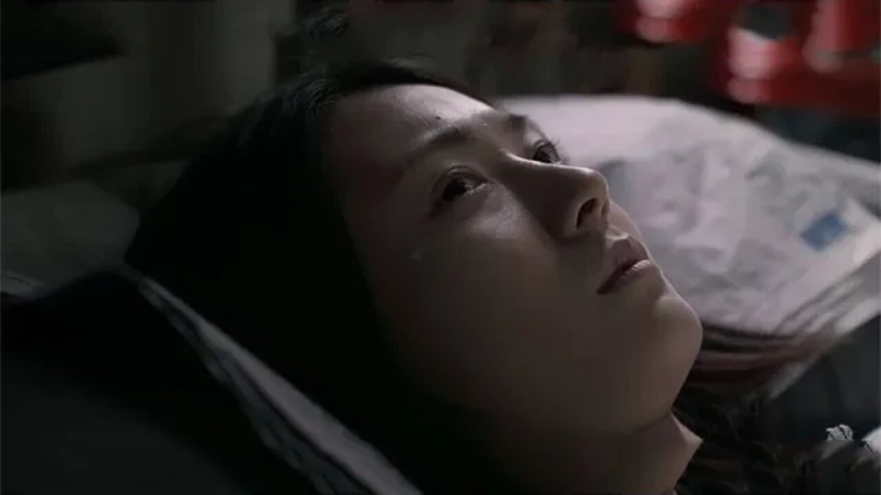 女孩瘫痪十几年,可恶的邻居全来欺负她!韩国电影《叔叔》!