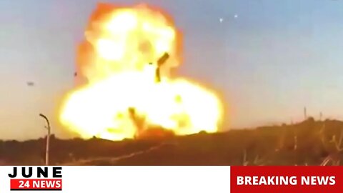 Ukrainian paratroopers explode Russian tank