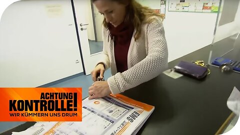 Im Zoll_ Gefälschte Markenware aus dem Ausland_ _ Achtung Kontrolle _ kabel eins