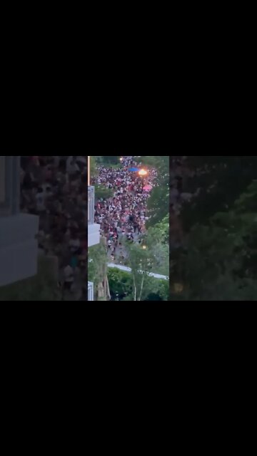 Mass Panic In #nyc as shots are fired #roevswade #shorts