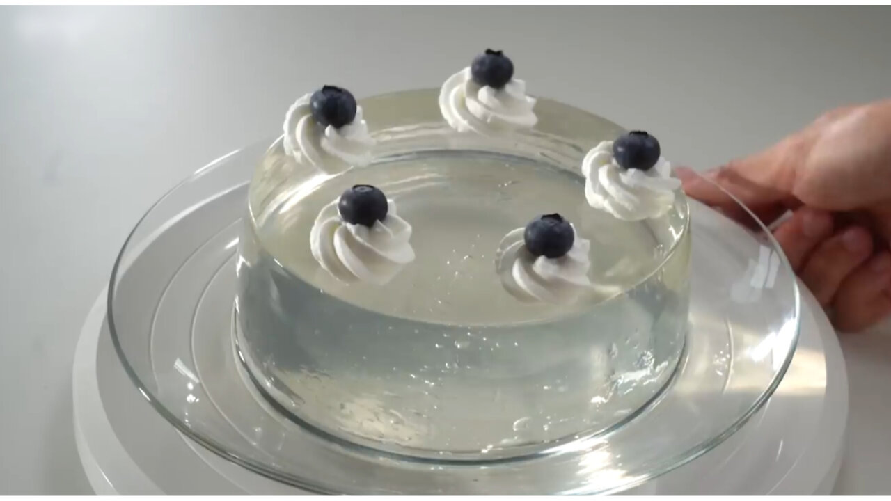 Shiny Transparent Cake (It's delicious, but I also lose weight)