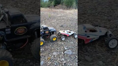 Tamiya Grasshopper 2 gets stuck and midnight pumpkin lends a hand