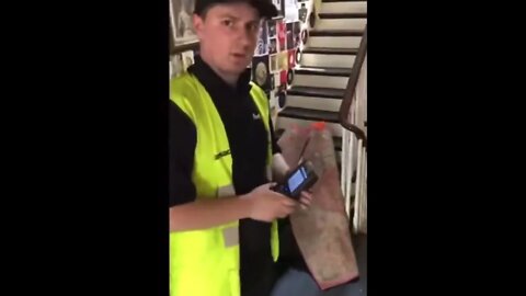 Dead Body Prank Played On Delivery Man