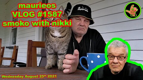 maurieos VLOG #1587 smoko with nikki