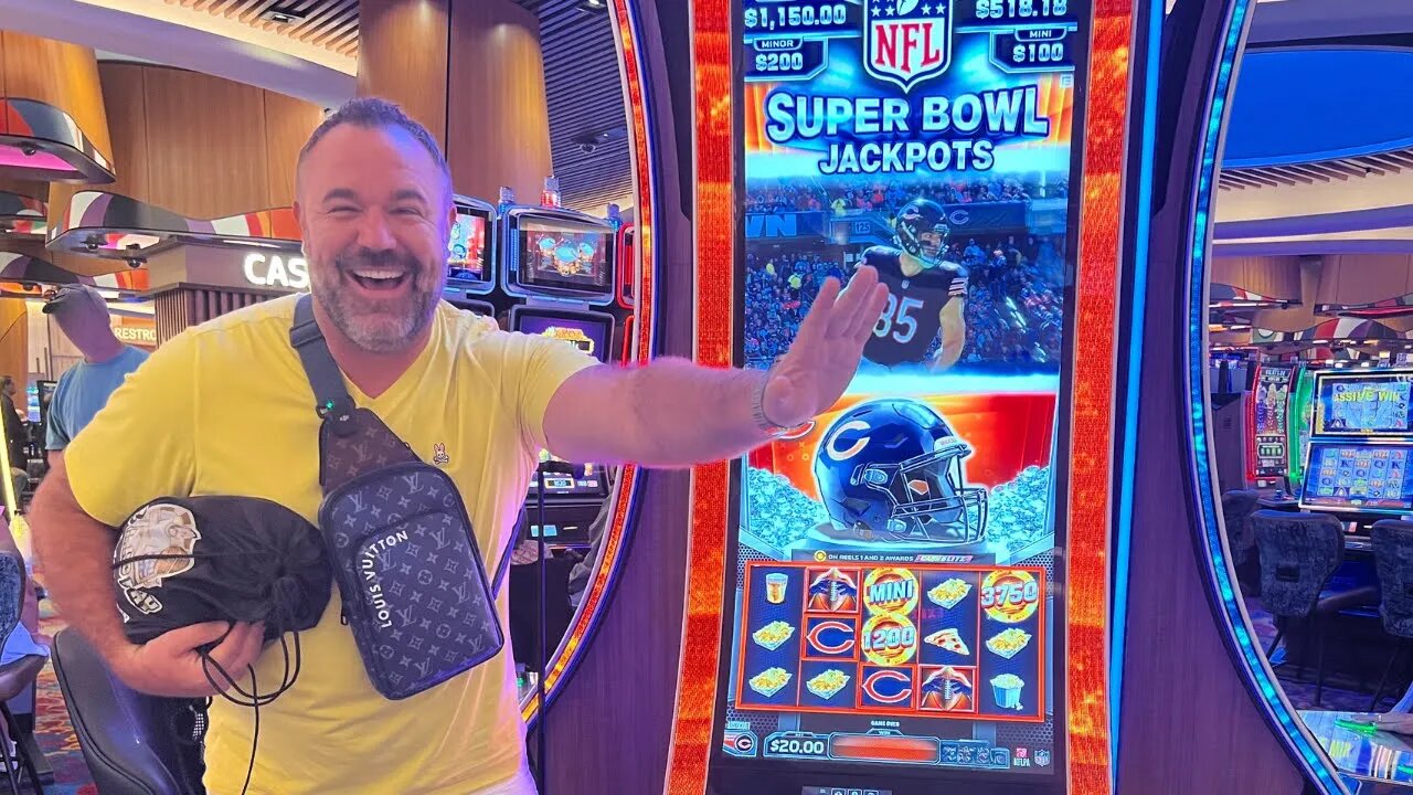 Check Out The New NFL Super Bowl Jackpots Slot Machine! It's Wild!