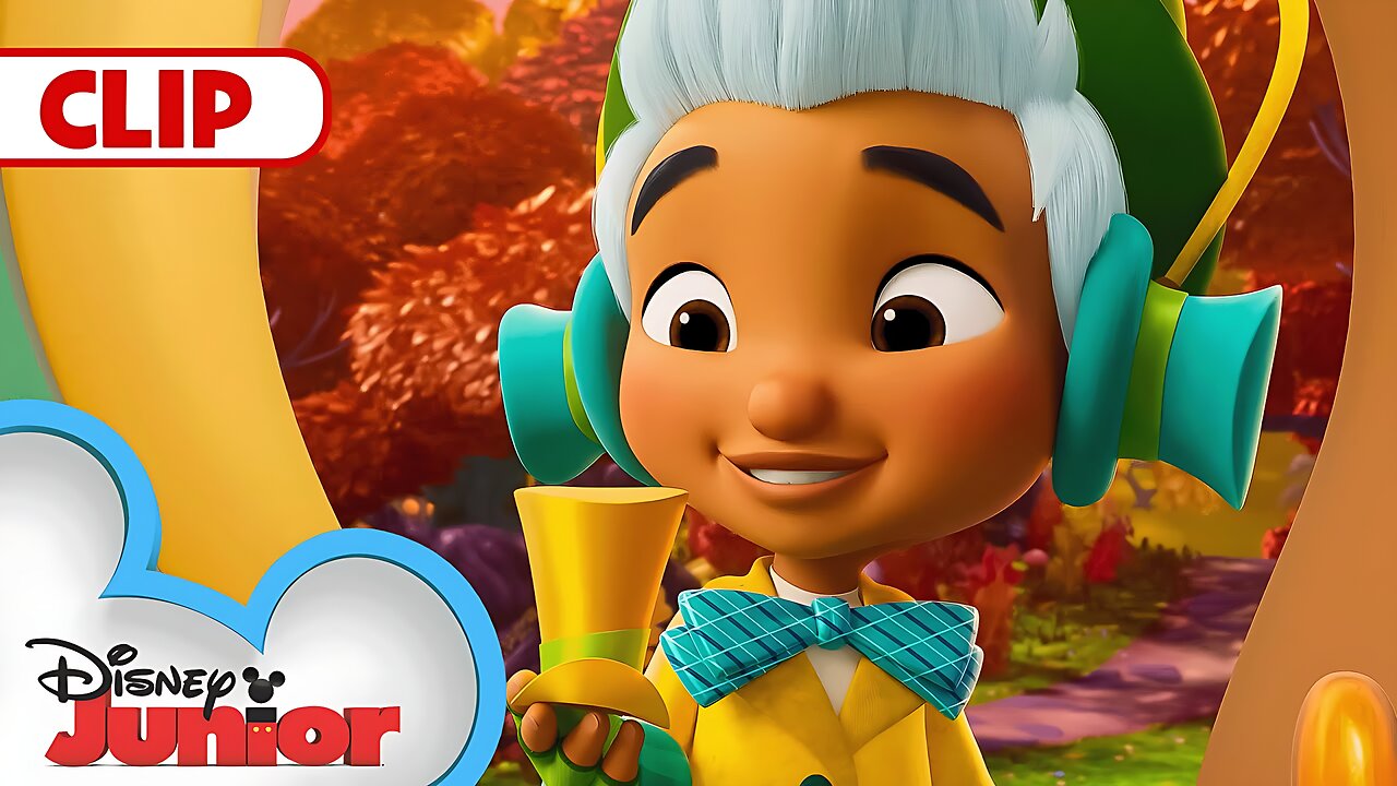 Alice Bakes the Perfect Pie 🥧 | Alice's Wonderland Bakery | @disneyjunior