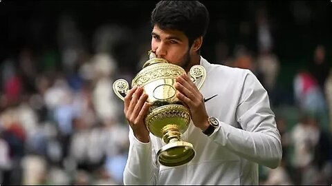 Carlos Alcaraz vence Novak Djokovic em jogaço de cinco sets e conquista Wimbledon