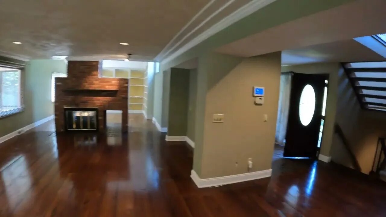 New House tour before moving my stuff in... Now for the hard part of resettling.