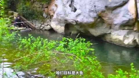 Deep underground river entrance fishing, thrilling, there are a lot of strange fish! /9