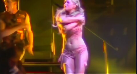 Jessica Simpson - Irresistible (Live At Corpus Christi Show 2001)