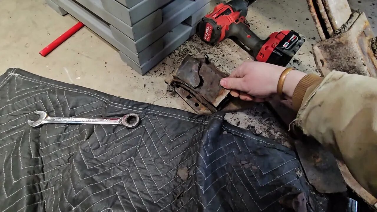 1979 Pinto Leaf Spring Carnage
