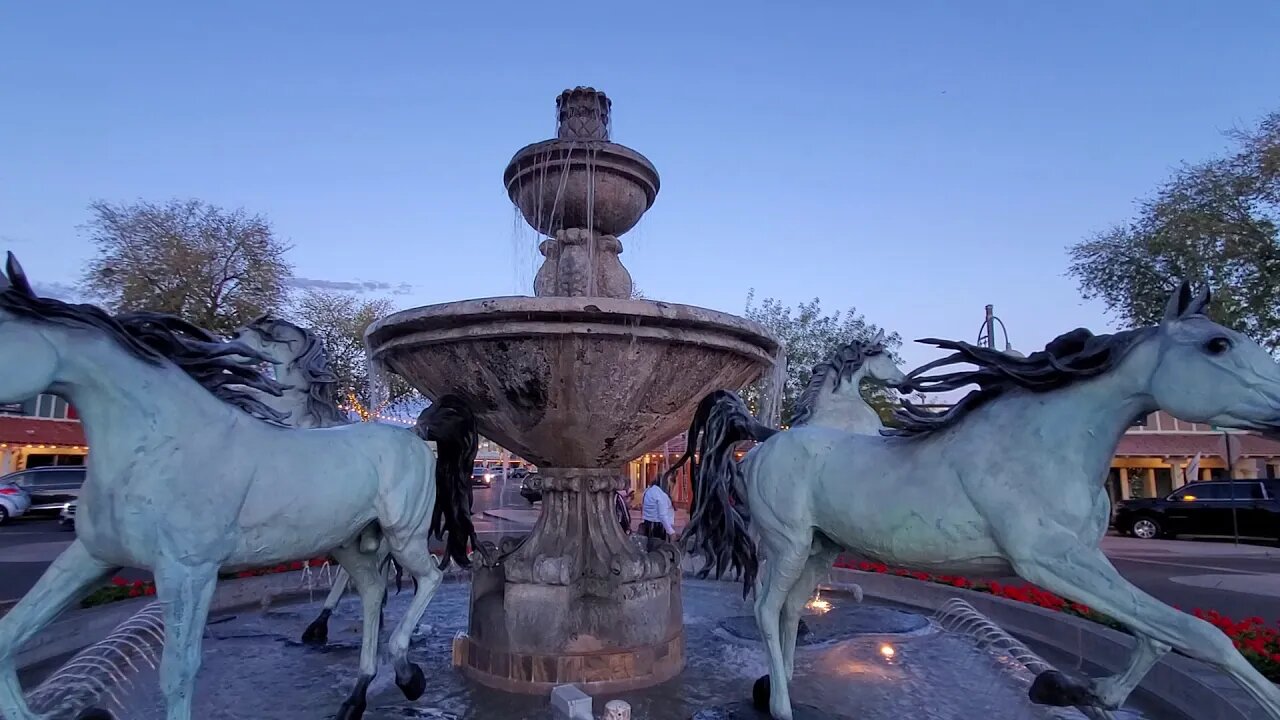 FOUNTAIN ⛲ IN SCOTTDALE ARIZONA USA 🇺🇸