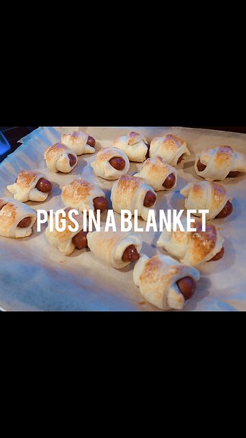 Pigs in a blanket. Easy recipe.