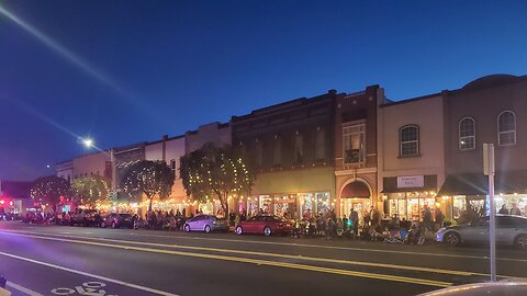 Christmas Parade Red Bluff California 2022 11-26