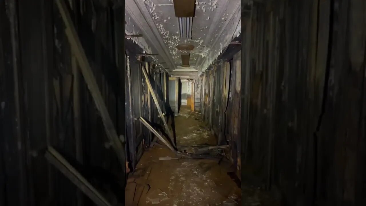 Exploring an abandoned bank in Chicago