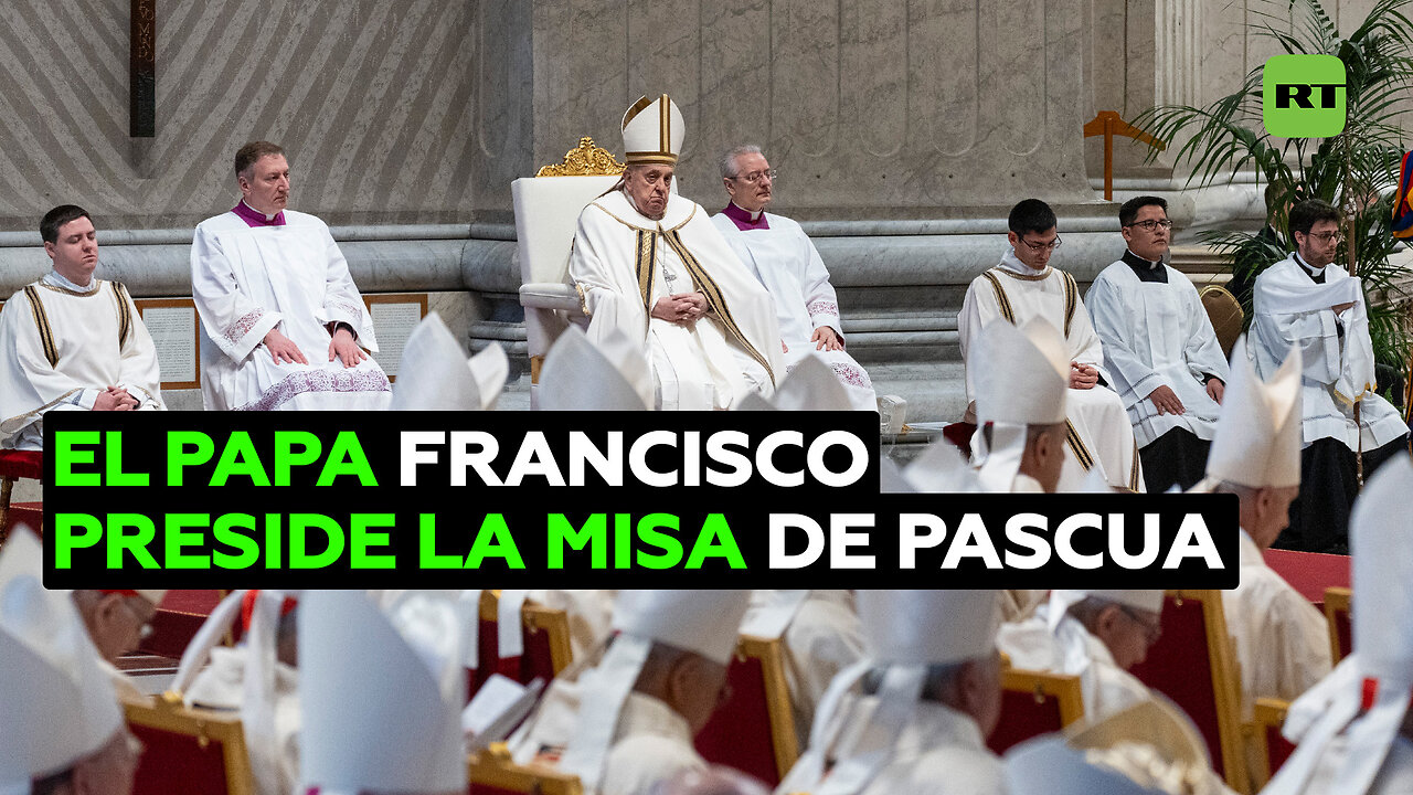 El papa Francisco oficia la misa de Pascua en la basílica de San Pedro del Vaticano