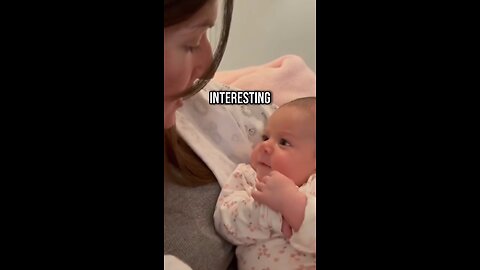 How cute she blinking her eyes ❤️🥰
