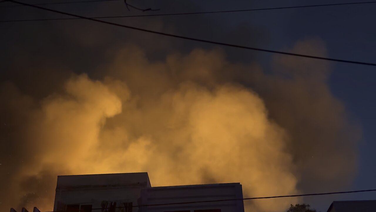 HUGE FIRE IN HCMC - VIETNAM