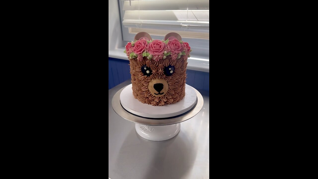 Beautiful teddy bear cake | #cake #shorts #shortsfeed #cakedesign