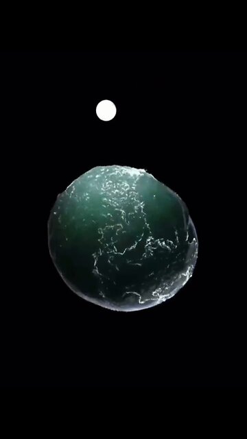 How the MOON effects the TIDES 🌙 🌊