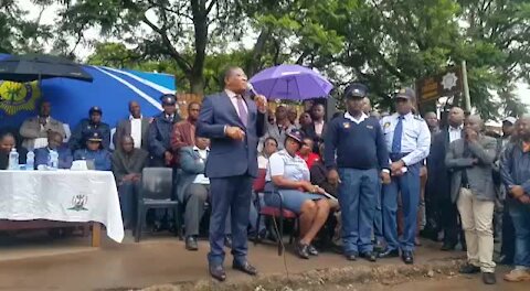 Police minister vows to hunt down Eastern Cape cop killers (hzY)