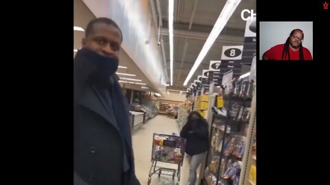 These Chicks Aint Loyal Chick Gives Out Her Number While Out Shopping With Her Boyfriend