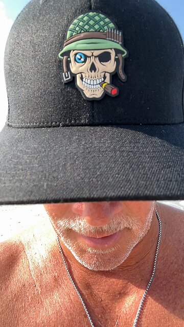 Change is hard?? 🌴😎❤️ #promptings #sendoutcards #islandvibe #beachlifedoesntsuck