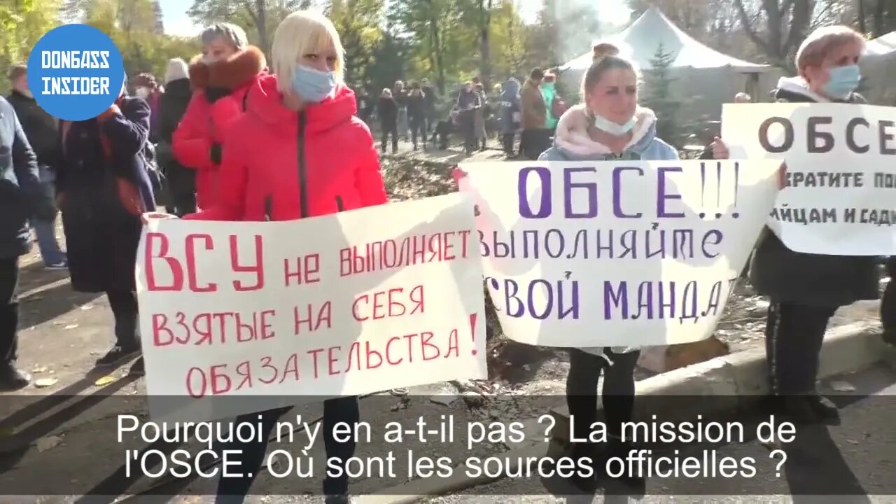 Les habitants de la RPD manifestent devant le quartier général de l'OSCE à Donetsk - 19.10.2021