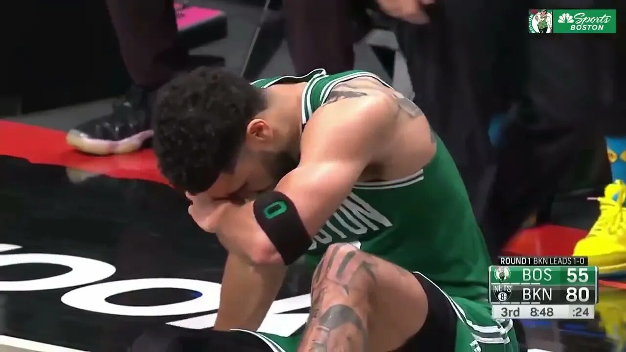 Jayson Tatum Got SCARY Eye Injury When Kevin Durant POKE Him On The Eye !