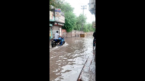 Jani ne roo roo kr|weather|heavy raining