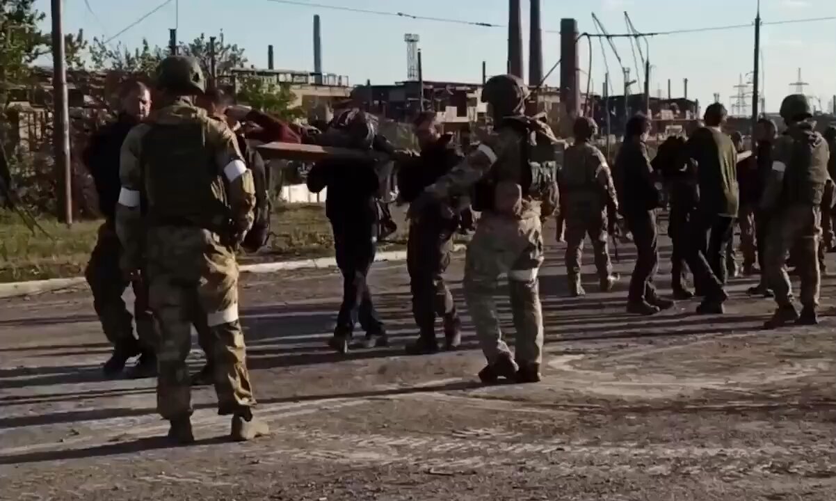 Ukrainian troops surrendering from Azovstal steel plant in Mariupol