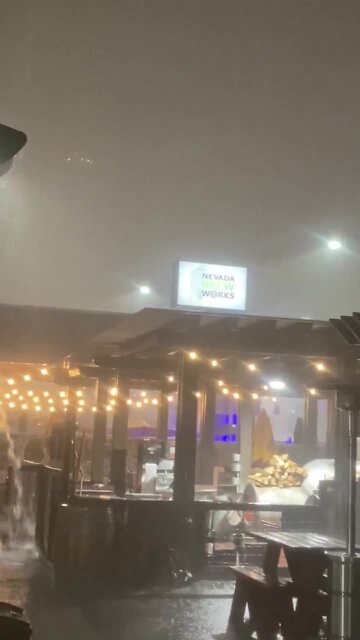 Severe Thunderstorm Warning in effect for Las Vegas by National Weather Service