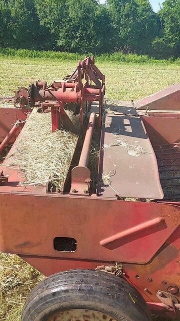 square baling hay