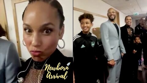 Swizz Beatz & Alicia Keys Sons Cheer For Mommy Backstage! 👏🏽